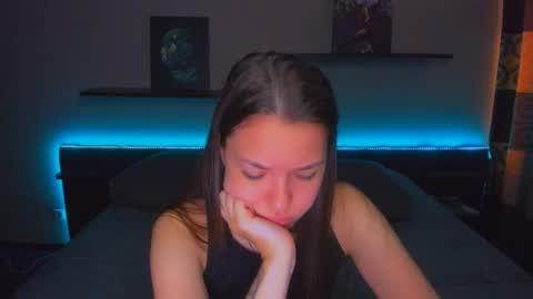 Snapshot of alexabarkley chatting on 06-02-26, 12:45 angel online show from 06-02-26, 12:45