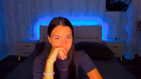 Snapshot of alexabarkley chatting on 07-03-26, 12:17 angel online show from 07-03-26, 12:17