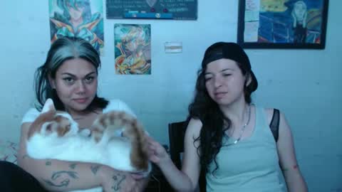 Snapshot of alexablu3 chatting on 12-05-24, 06:11 Alexa Blu3 online show from 12-05-24, 06:11