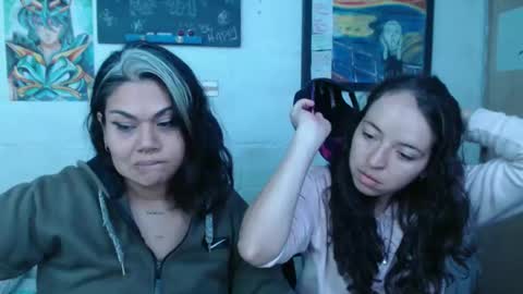 Snapshot of alexablu3 chatting on 01-06-25, 03:53 Alexa Blu3 online show from 01-06-25, 03:53