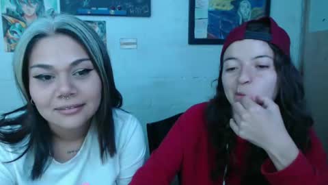 Snapshot of alexablu3 chatting on 01-09-25, 02:11 Alexa Blu3 online show from 01-09-25, 02:11