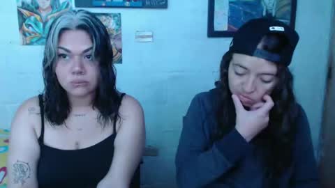 Snapshot of alexablu3 chatting on 01-19-25, 04:25 Alexa Blu3 online show from 01-19-25, 04:25