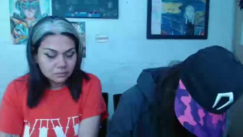 Snapshot of alexablu3 chatting on 01-24-25, 04:27 Alexa Blu3 online show from 01-24-25, 04:27