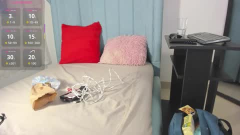 Snapshot of alexafoxy18 chatting on 10-26-25, 08:20 ALEXA online show from 10-26-25, 08:20