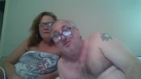 Snapshot of alexalabama chatting on 04-10-26, 08:57 Alex online show from 04-10-26, 08:57
