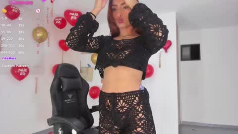 Snapshot of alexalovecastle1 chatting on 02-15-25, 12:26 Alexandra Castillo online show from 02-15-25, 12:26