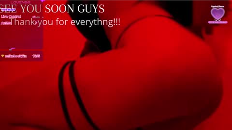 Snapshot of alexalovecastle1 chatting on 02-15-25, 06:33 Alexandra Castillo online show from 02-15-25, 06:33