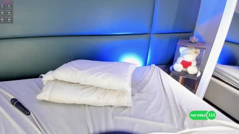 Snapshot of alexamonroe_ chatting on 09-17-25, 09:49 Alexa online show from 09-17-25, 09:49