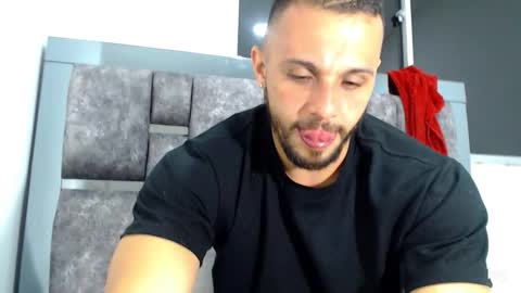 Snapshot of alexander_2015 chatting on 09-28-25, 04:40 alexander_2015 online show from 09-28-25, 04:40