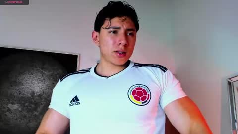Snapshot of alexander_classy chatting on 07-08-26, 02:05 Alex online show from 07-08-26, 02:05