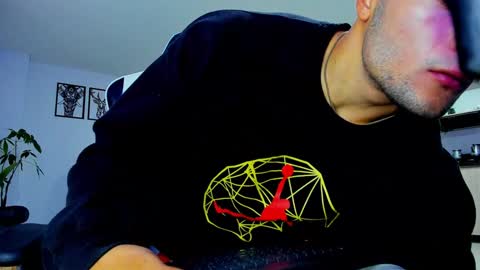 Snapshot of alexander_collin_ chatting on 02-04-25, 12:44 Alex Collin online show from 02-04-25, 12:44