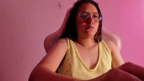 Snapshot of alexandra_clauss chatting on 11-20-25, 04:40 alexandra clauss online show from 11-20-25, 04:40