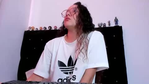 Snapshot of alexandra_clauss chatting on 03-13-26, 09:54 alexandra clauss online show from 03-13-26, 09:54