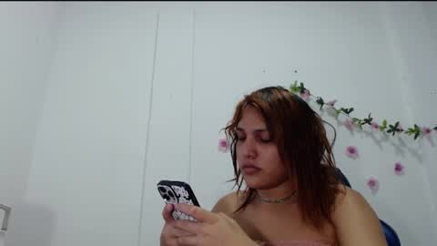 Snapshot of alexandra_lorens chatting on 06-16-26, 08:00 geo online show from 06-16-26, 08:00