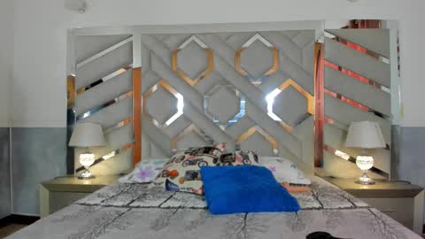 Alexandra ig  alexandraax09  online show from 01-08-26, 02:30