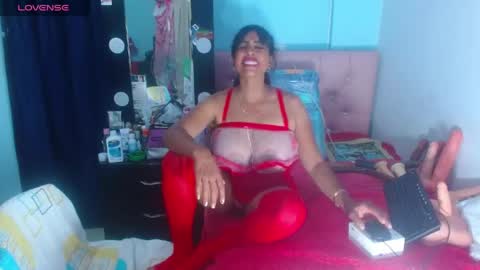 Snapshot of alexaqueenn chatting on 05-16-26, 11:46 alexaqueenn online show from 05-16-26, 11:46
