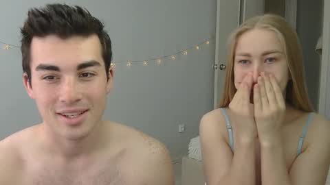 Snapshot of alexarti chatting on 10-14-25, 04:35 Alex online show from 10-14-25, 04:35