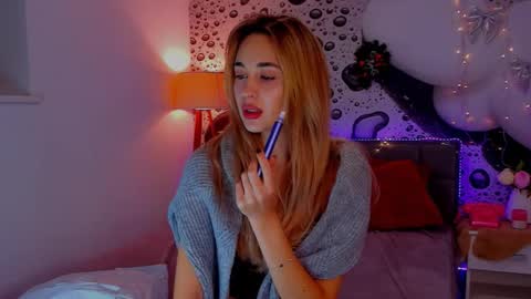 Snapshot of alexawilds chatting on 12-20-25, 01:29 AlexaWilds online show from 12-20-25, 01:29