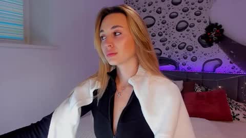 Snapshot of alexawilds chatting on 01-11-26, 01:27 AlexaWilds online show from 01-11-26, 01:27