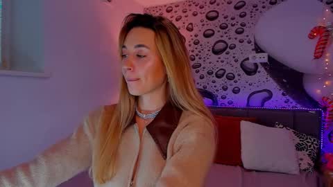 Snapshot of alexawilds chatting on 01-18-26, 01:15 AlexaWilds online show from 01-18-26, 01:15