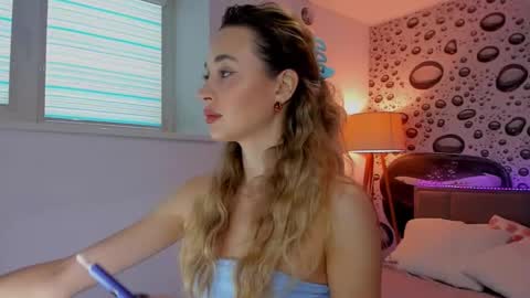 Snapshot of alexawilds chatting on 02-22-26, 12:47 AlexaWilds online show from 02-22-26, 12:47