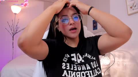 lexandra  online show from 12-30-24, 08:21