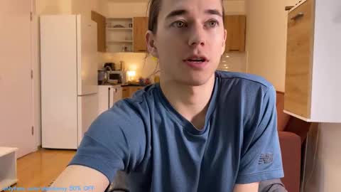 Snapshot of alexdavey chatting on 11-23-25, 05:24 online show from 11-23-25, 05:24