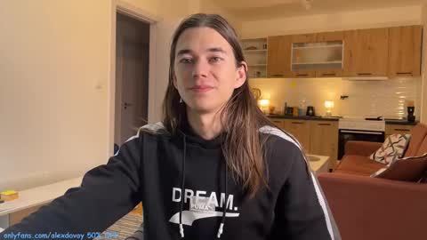 Snapshot of alexdavey chatting on 11-27-25, 01:40 online show from 11-27-25, 01:40