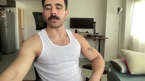 Snapshot of alexdimartino chatting on 05-15-26, 07:54 Alex Dimartino online show from 05-15-26, 07:54
