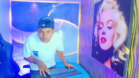 alexi_hot23 online show from 06-07-26, 07:28