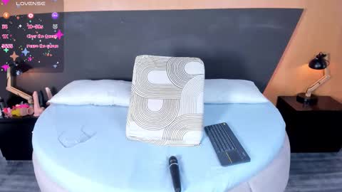 Snapshot of alexia__cox chatting on 12-01-25, 01:32 Alexia online show from 12-01-25, 01:32