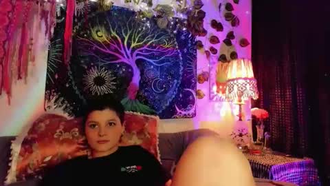 Alex online show from 10-21-25, 03:35