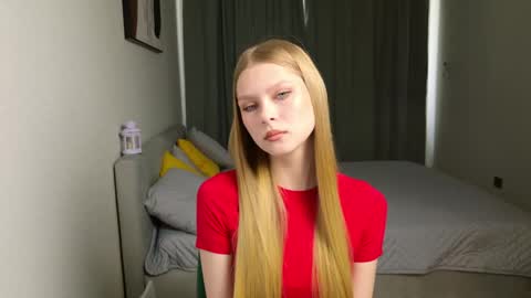 Alexia online show from 04-20-26, 09:23