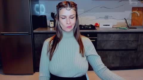 Alexia online show from 02-13-25, 12:24