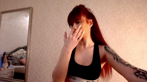 Snapshot of alexis_smit chatting on 12-17-24, 06:42 Alexis online show from 12-17-24, 06:42