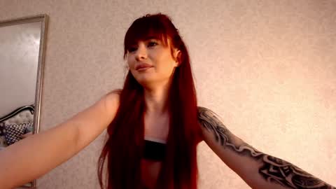 Snapshot of alexis_smit chatting on 12-17-24, 09:49 Alexis online show from 12-17-24, 09:49