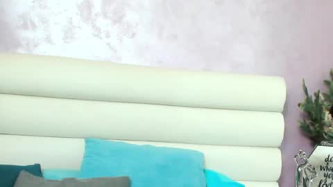 Alexis online show from 05-27-26, 04:09
