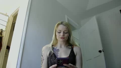 alexisafterdarkx online show from 06-20-26, 08:33