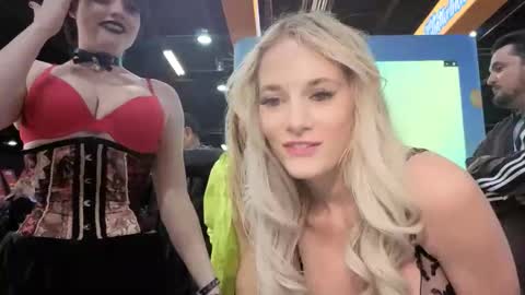 alexispaige06 online show from 04-11-26, 06:01