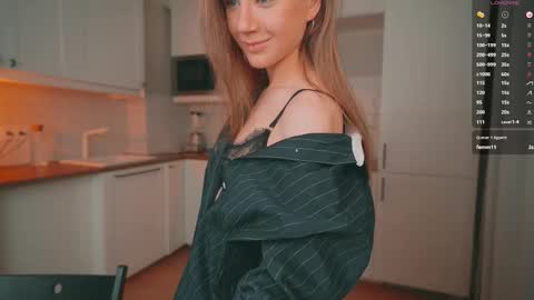 Snapshot of alexispeach chatting on 02-17-26, 11:11 Alexis-- online show from 02-17-26, 11:11