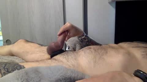 Snapshot of alexsmith9876 chatting on 12-19-25, 04:36 Alexsmith9876 online show from 12-19-25, 04:36