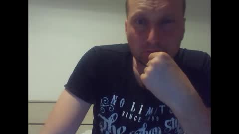 Snapshot of alexswitch8888 chatting on 05-26-26, 08:27 Alex online show from 05-26-26, 08:27