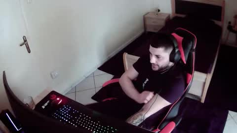 Snapshot of alexthepro00 chatting on 01-18-26, 02:10 alexthepro00 online show from 01-18-26, 02:10