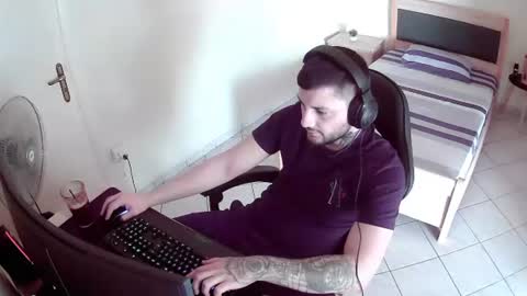Snapshot of alexthepro00 chatting on 06-20-26, 12:19 alexthepro00 online show from 06-20-26, 12:19