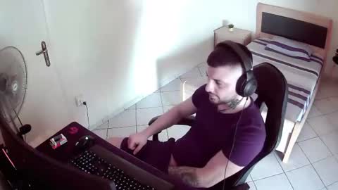 Snapshot of alexthepro00 chatting on 07-14-26, 10:21 alexthepro00 online show from 07-14-26, 10:21