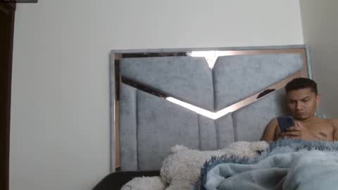 alex y luisa online show from 09-08-25, 04:17