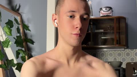 Snapshot of alexwos chatting on 12-08-24, 08:58 Alex online show from 12-08-24, 08:58