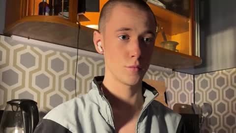 Snapshot of alexwos chatting on 12-14-24, 10:18 Alex online show from 12-14-24, 10:18