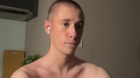 Snapshot of alexwos chatting on 01-08-25, 09:10 Alex online show from 01-08-25, 09:10