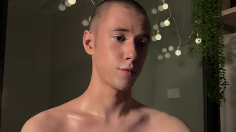 Snapshot of alexwos chatting on 02-10-25, 07:07 Alex online show from 02-10-25, 07:07